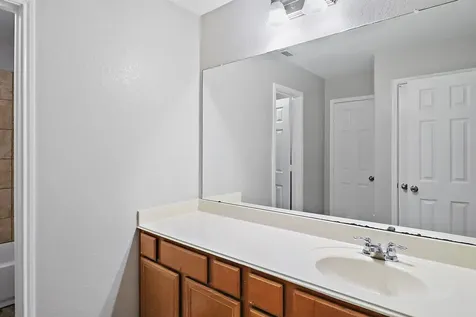 15607 Sheldon Ridge Way Houston TX 77044