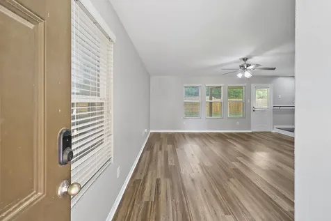 15607 Sheldon Ridge Way Houston TX 77044