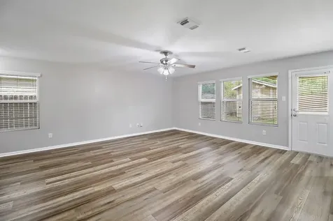 15607 Sheldon Ridge Way Houston TX 77044