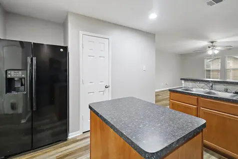 15607 Sheldon Ridge Way Houston TX 77044