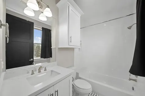 5343 Larkin Street Houston TX 77007