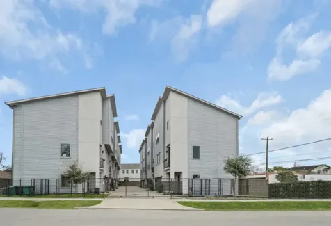 961 Saint Augustine Street Houston TX 77023