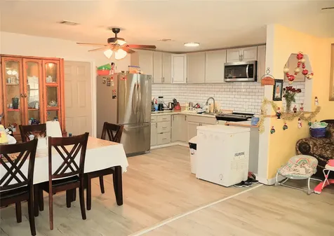 634 S Paloma Drive Rosharon TX 77583