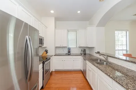 9120 Lakes At 610 Drive Houston TX 77054