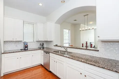 9120 Lakes At 610 Drive Houston TX 77054