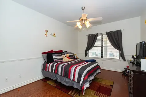 9120 Lakes At 610 Drive Houston TX 77054