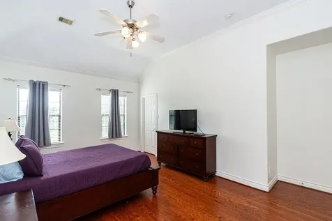 9120 Lakes At 610 Drive Houston TX 77054