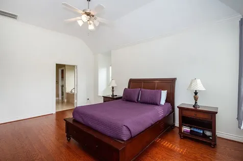 9120 Lakes At 610 Drive Houston TX 77054