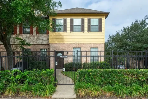 9120 Lakes At 610 Drive Houston TX 77054