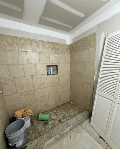 445 Creekside Drive Holiday Lakes TX 77515