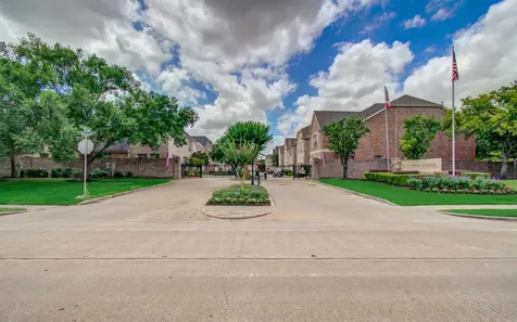 3211 Holly Crossing Drive Houston TX 77042