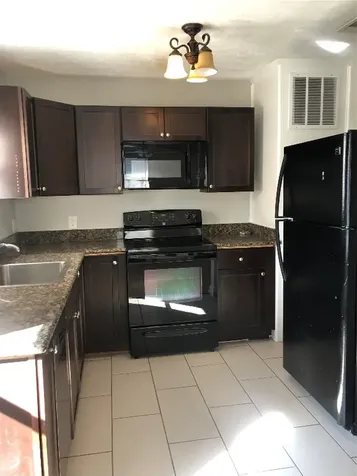 1320 W 24th Street Houston TX 77008