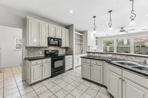 3238 Lazy Lake Lane Montgomery TX 77356