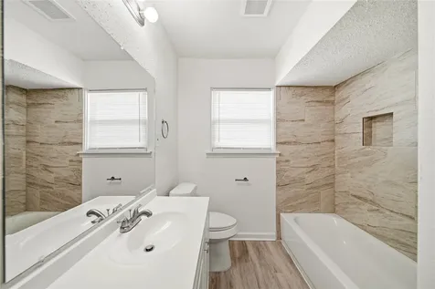 2942 Knotty Oaks Trail Houston TX 77045