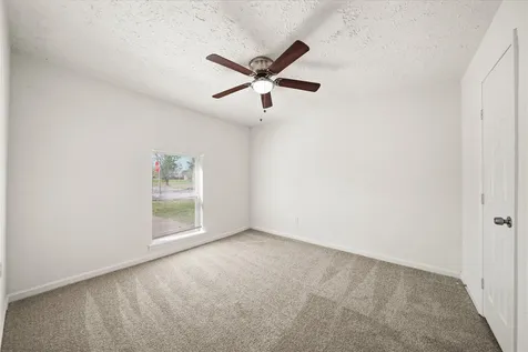 2942 Knotty Oaks Trail Houston TX 77045