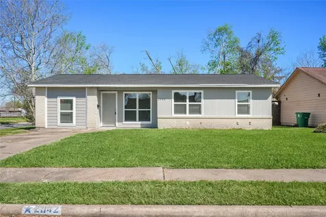 2942 Knotty Oaks Trail Houston TX 77045