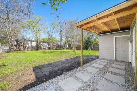 2942 Knotty Oaks Trail Houston TX 77045