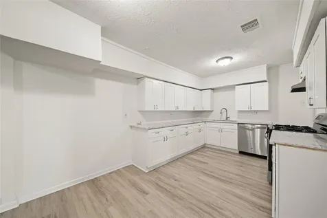 2942 Knotty Oaks Trail Houston TX 77045