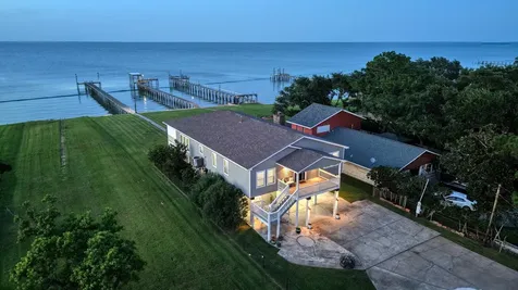 2534 Cliff Drive San Leon TX 77539
