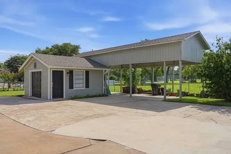 2534 Cliff Drive San Leon TX 77539