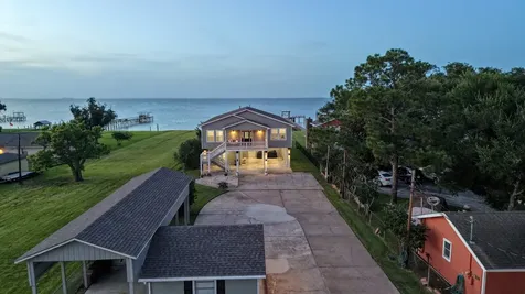 2534 Cliff Drive San Leon TX 77539