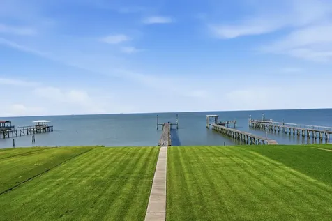 2534 Cliff Drive San Leon TX 77539