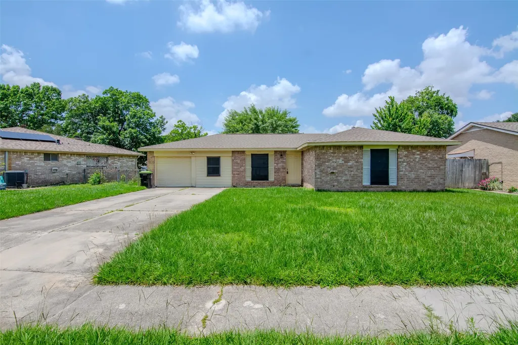 9311 Golden Wood Lane Houston TX 77086