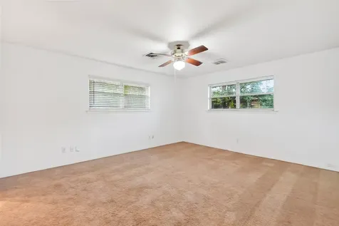 5422 Spellman Road Houston TX 77096