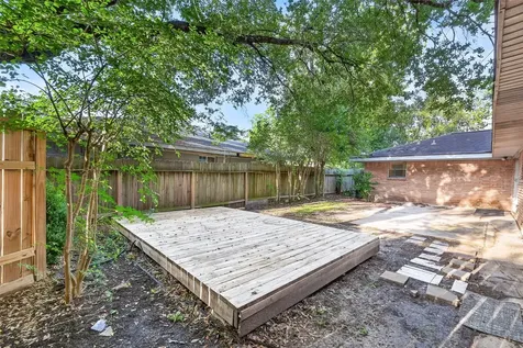 5422 Spellman Road Houston TX 77096