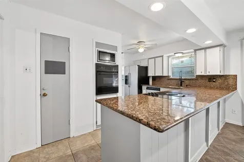 5422 Spellman Road Houston TX 77096
