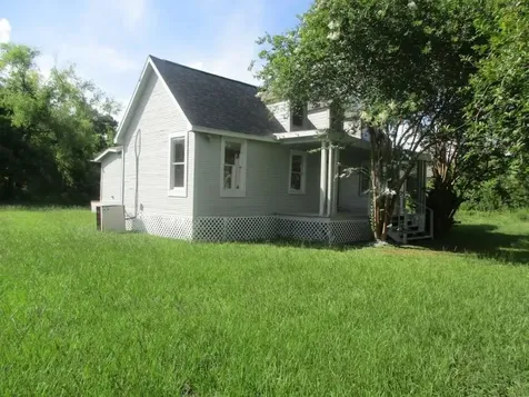 110 Spencer Street Brazoria TX 77422
