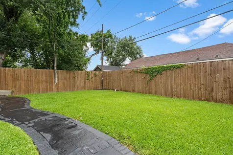 4327 Harby Street Houston TX 77023
