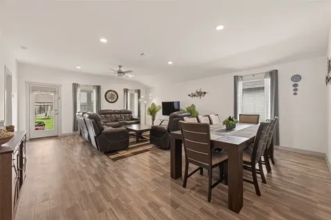 707 Silver Kettle Drive Rosharon TX 77583