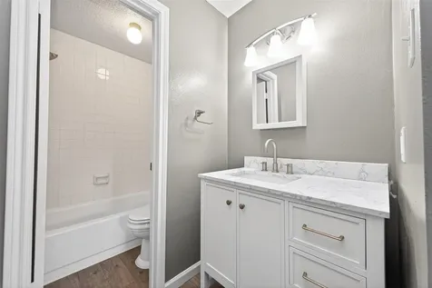 6700 Richardson Road 305 Houston TX 77069