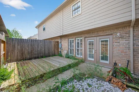 6700 Richardson Road 305 Houston TX 77069