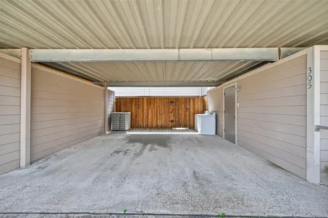 6700 Richardson Road 305 Houston TX 77069