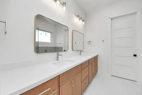 4819 Austin Street B Houston TX 77004