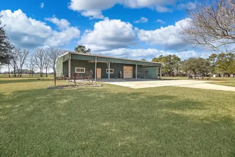 1399 County Road 611 Dayton TX 77535