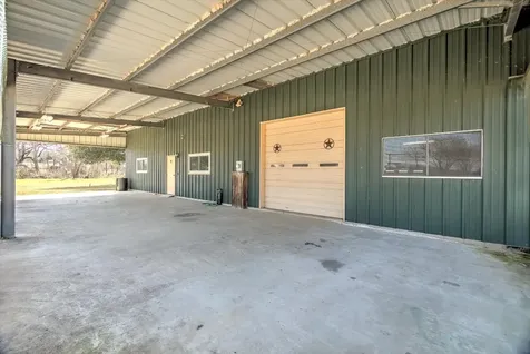 1399 County Road 611 Dayton TX 77535