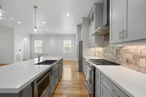5345 Larkin Street Houston TX 77007