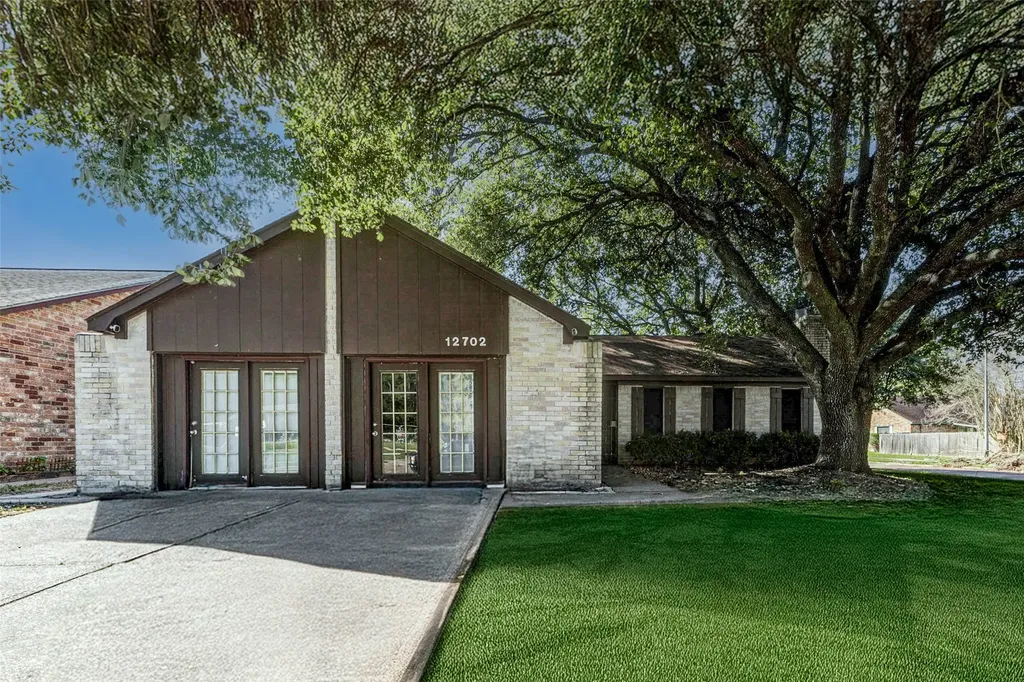 12702 Fern Forest Drive Houston TX 77044