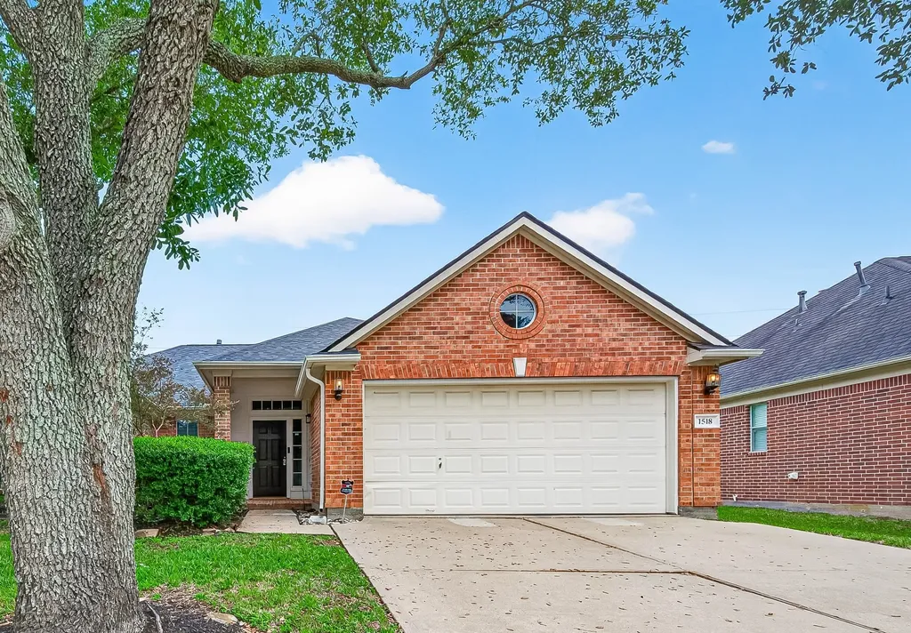 1518 Greenway Village Drive Katy TX 77494