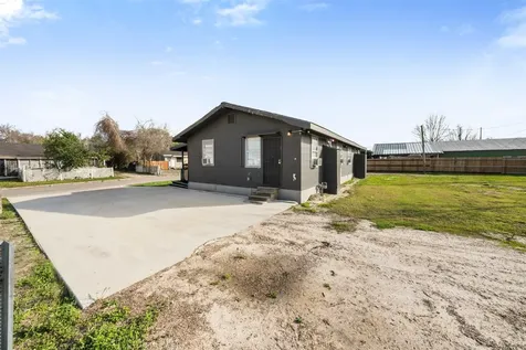 8331 Garland Street Street Houston TX 77017