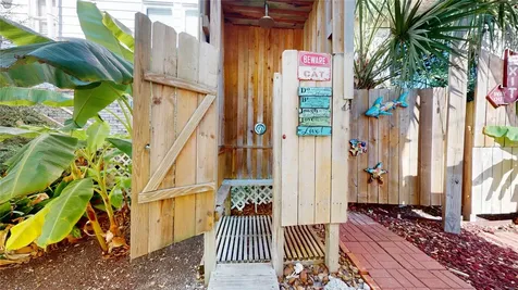 1711 Avenue M Galveston TX 77550