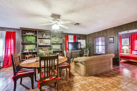 1521 John Street San Leon TX 77539