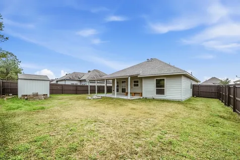 148 Emery Oak Way Huntsville TX 77320