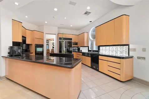 2814 Cedar Woods Place Houston TX 77068
