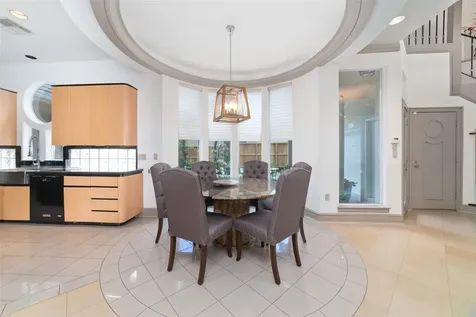 2814 Cedar Woods Place Houston TX 77068