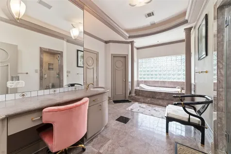 2814 Cedar Woods Place Houston TX 77068