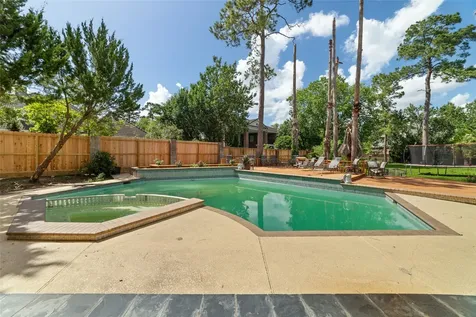 2814 Cedar Woods Place Houston TX 77068